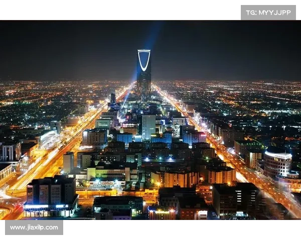 巴黎圣日耳曼豪购计划背后的团队协作模式与成功路径解析